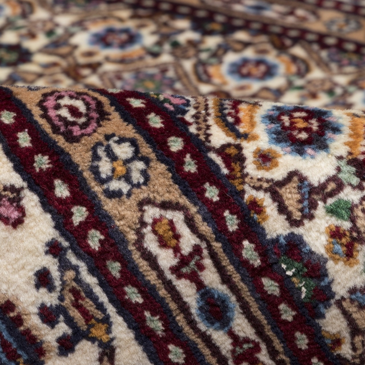handgeknüpfter persischer Teppich. Ziffe 131847