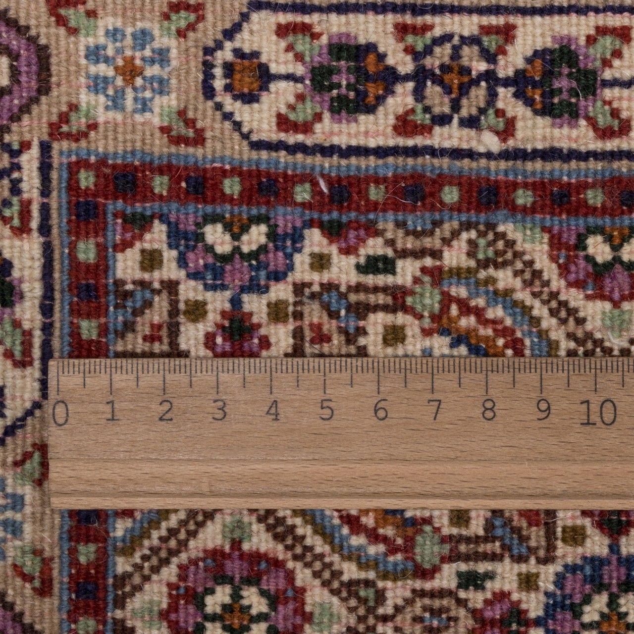 فرش دستباف یک متری بیرجند کد 131854