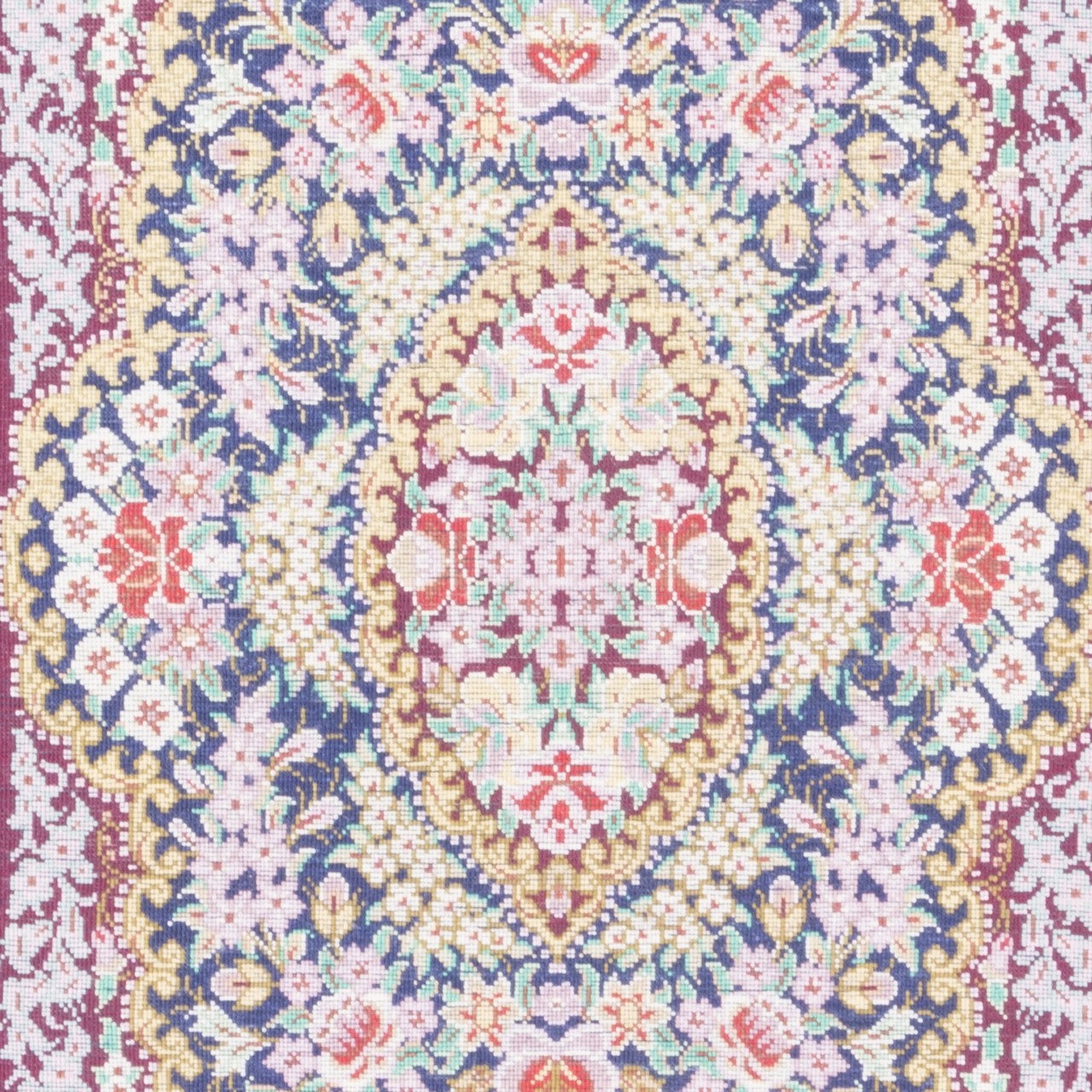 Pictorial QOM Carpet Ref: 901688