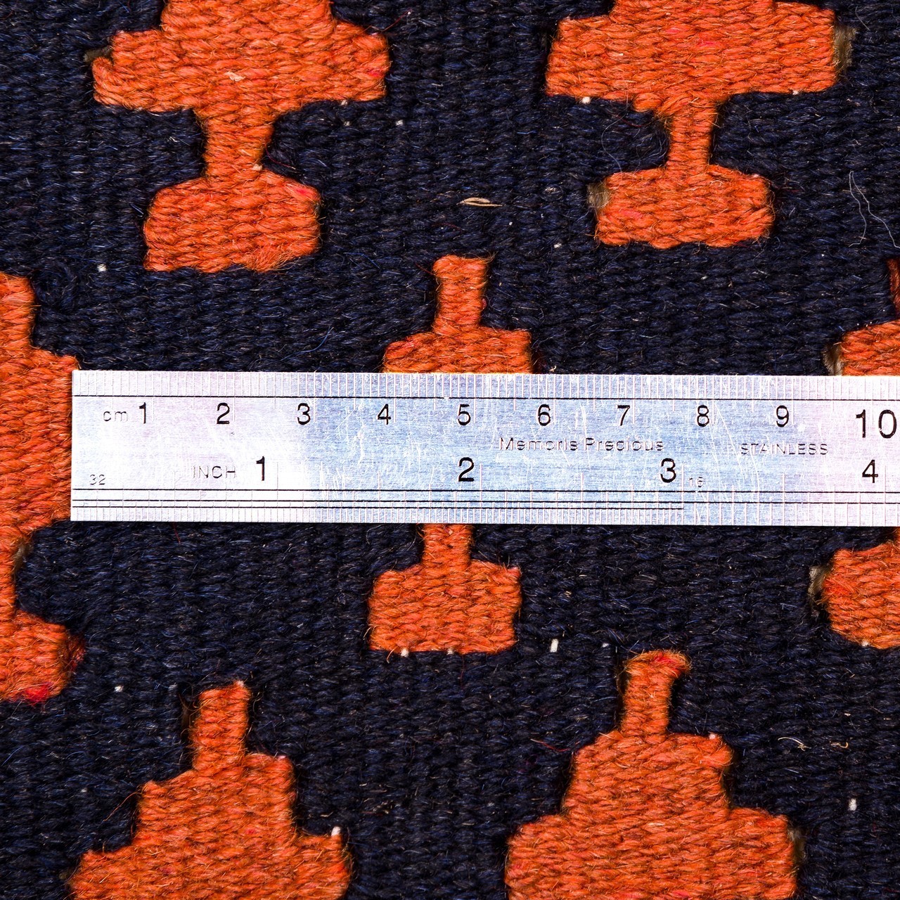 گلیم دستباف قدیمی یک و نیم متری هرسین کد 102246