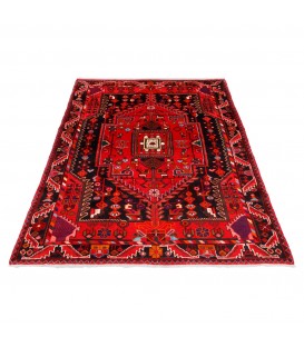 イランの手作りカーペット ナハヴァンド 番号 185065 - 137 × 190