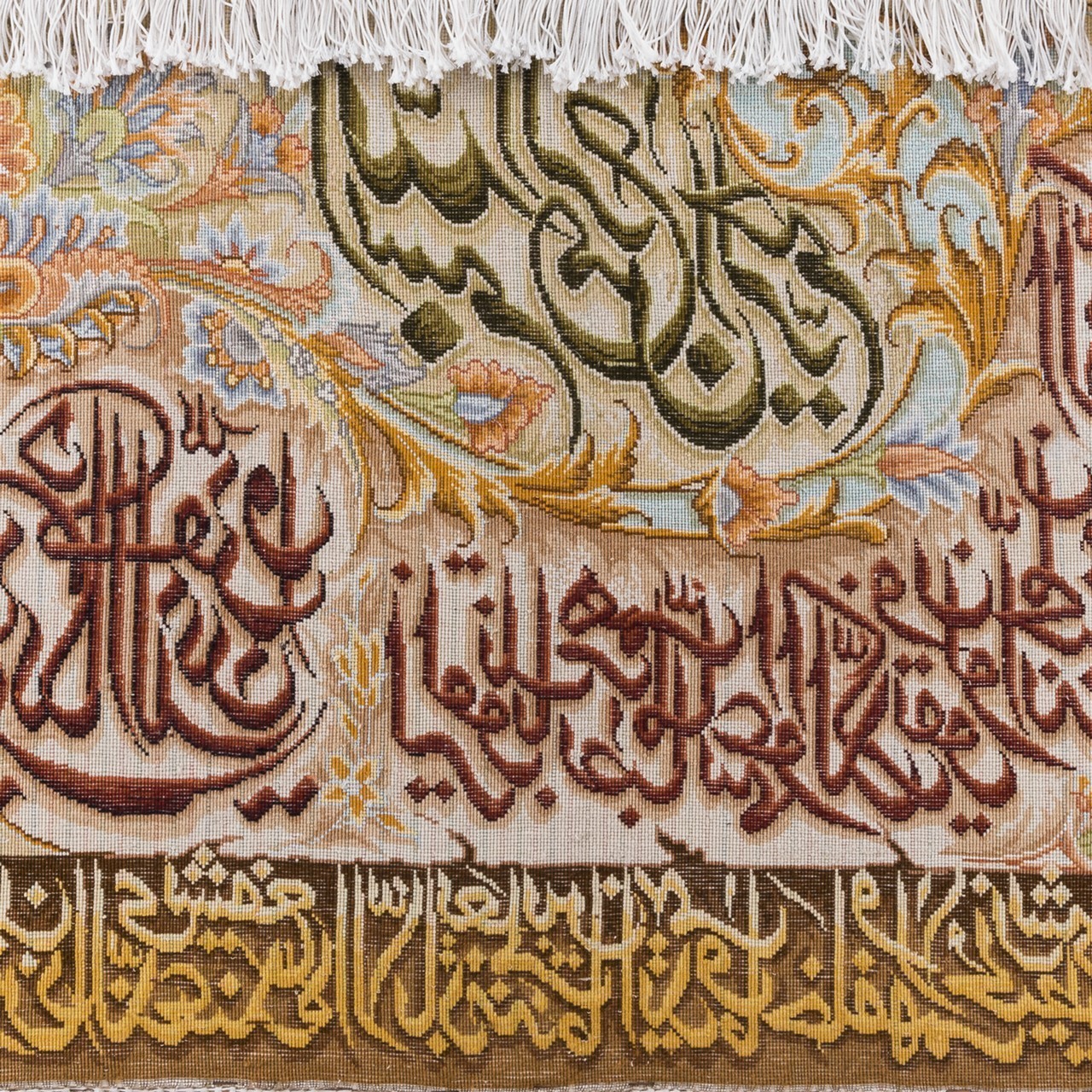Pictorial Tabriz Carpet Ref : 901328