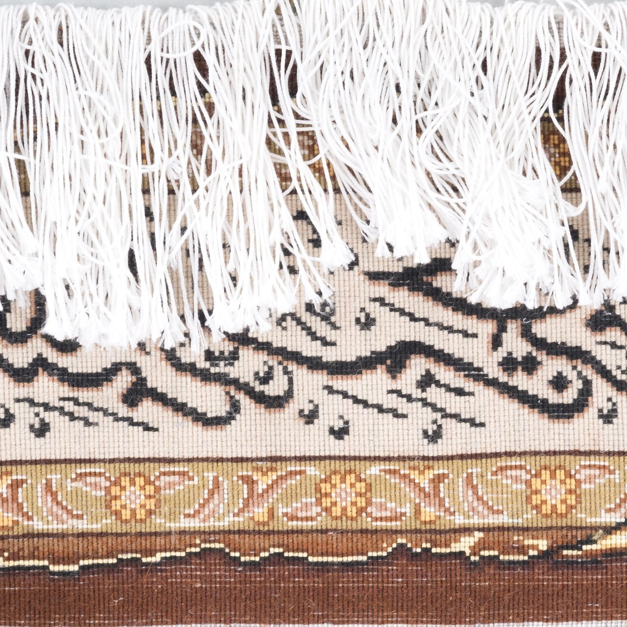 Pictorial Tabriz Carpet Ref: 901366
