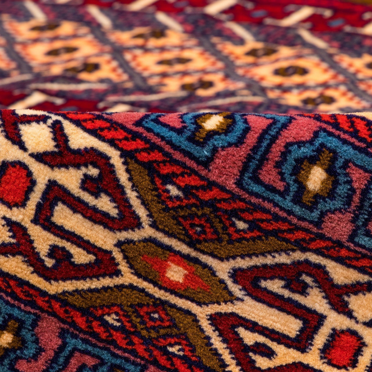 handgeknüpfter persischer Teppich. Ziffe 131814